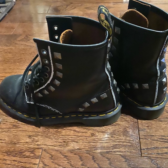 Studded docs - Picture 3 of 4